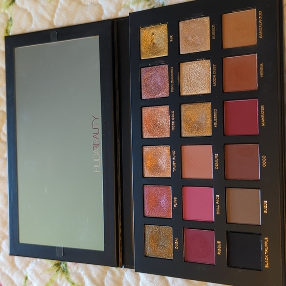 Makeup palette bundle. Some swatched or lightly used some more than others. - Picture 8 of 9